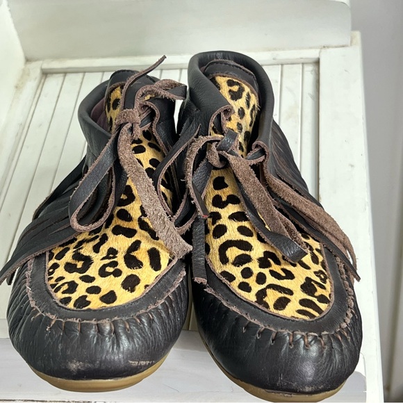 L&B Lucky & Blessed Slip On Moccisan Leather Fringe with Leopard cowhide Size 6 - Picture 6 of 7